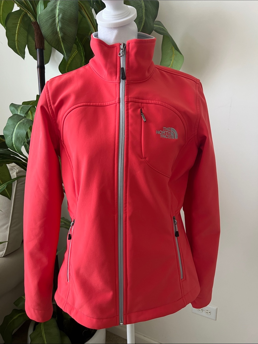 The North Face Women's hot pink Softshell Jacket